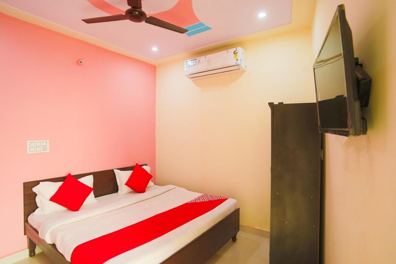 Hotel Oyo Flagship 62980 Shiva Residency Garhi Harsaru Exterior foto